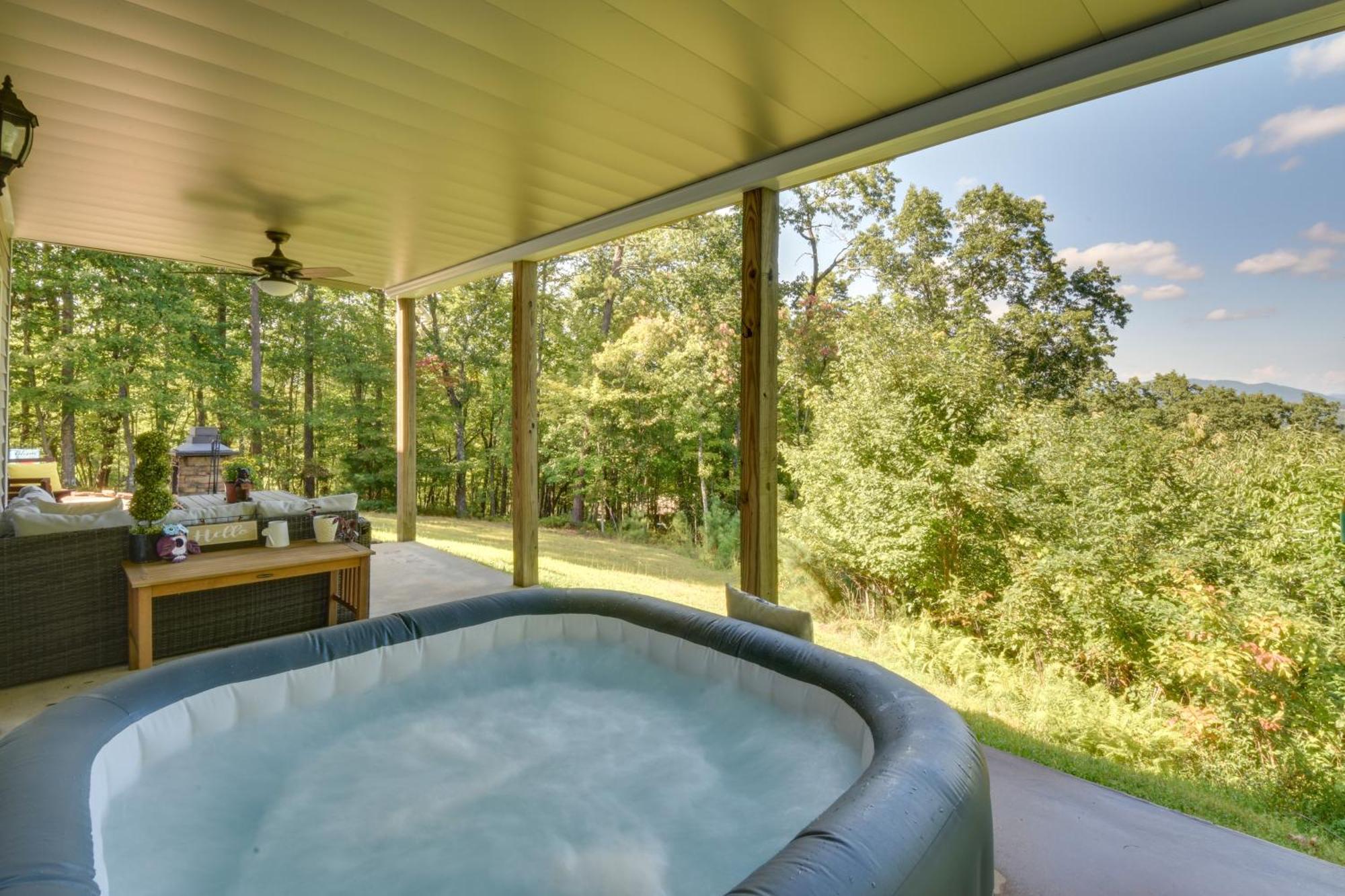Lakemont Retreat Game Room, Hot Tub, And Mtn Views! Exterior photo